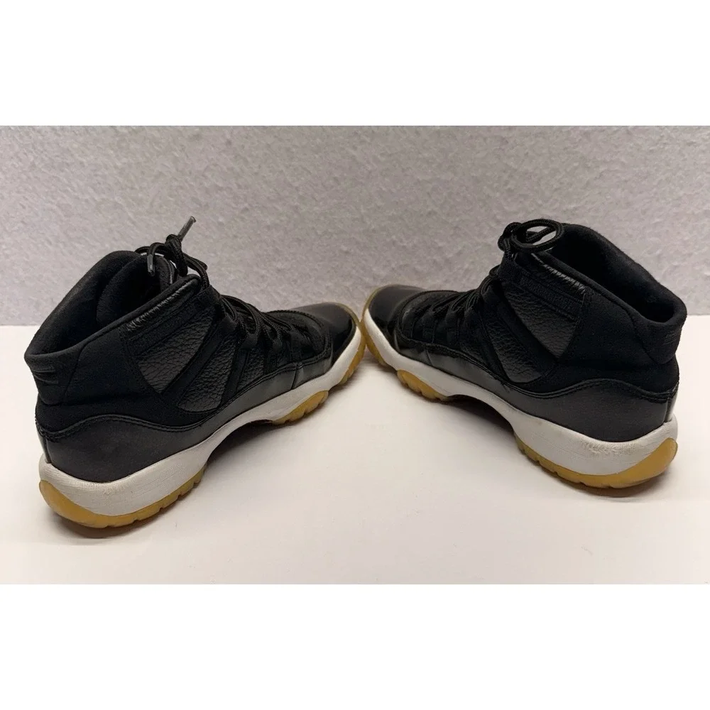 Nike Air Jordan 11 Retro Low GS 72-10 Black/Gym Red Size 4.5Y (378038-002)